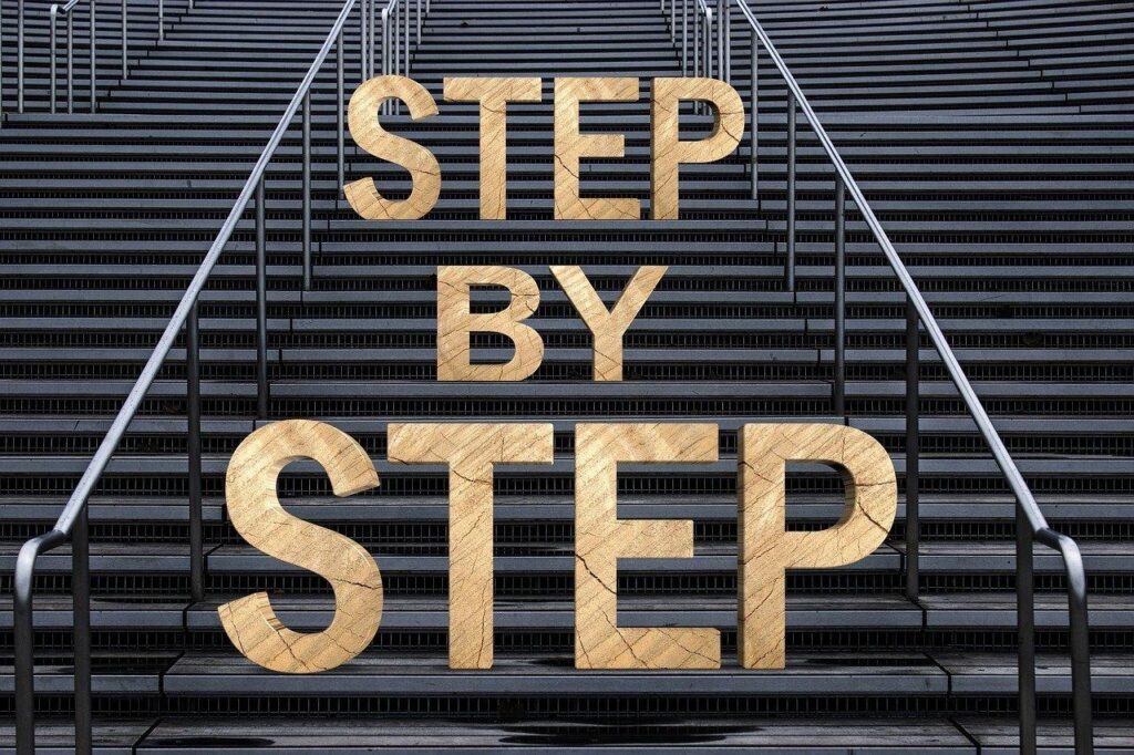 Step by Stepと書かれたイラスト